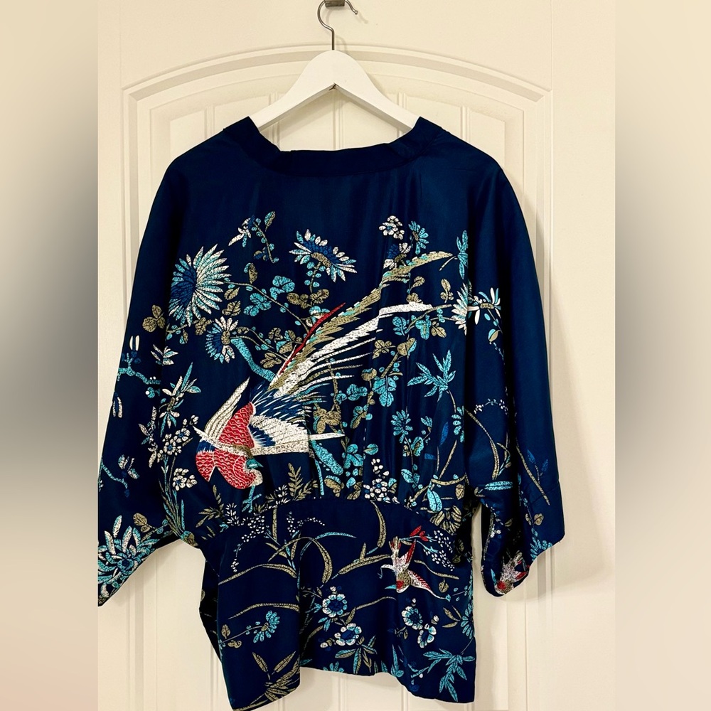 Beautiful oriental cape jacket - Picture 2 of 3